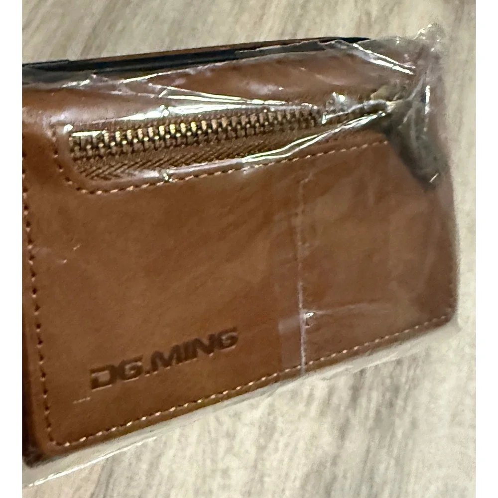 DG.MING M5 iPhone 16 Pro Wallet Case Brown Magnetic Detachable 2-in-1 Zipper